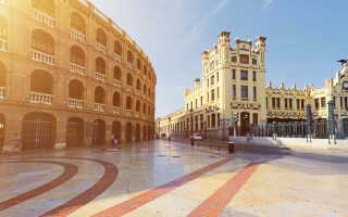 Валенсия в июне: активный туристический сезон