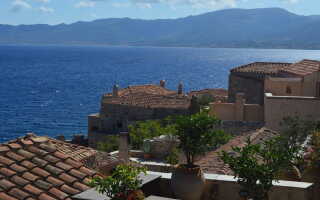 Пелопоннес в июле: максимум солнца на греческом полуострове