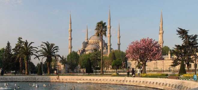 Стамбул в апреле: пробуждение турецкого мегаполиса