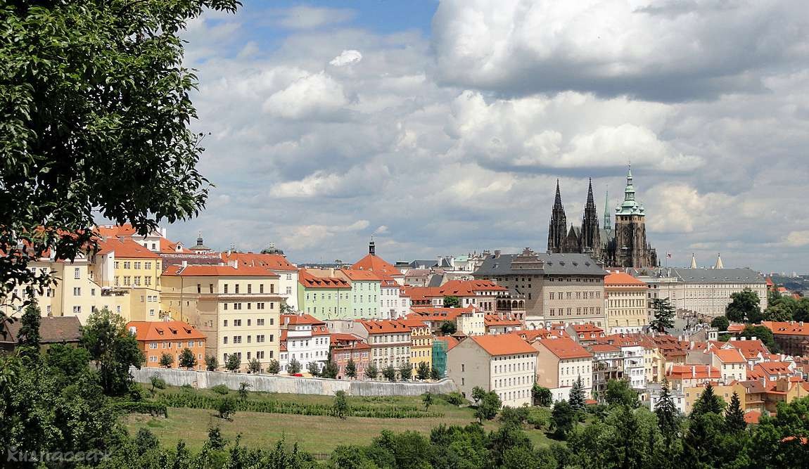 прага в мае: вся магия нежности чешской весны фото 1