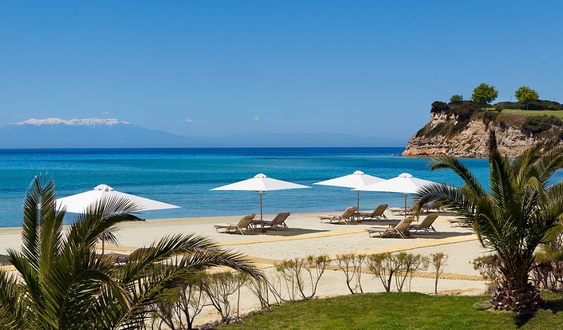 Пляжный отдых в Афинах (Греции) в Августе