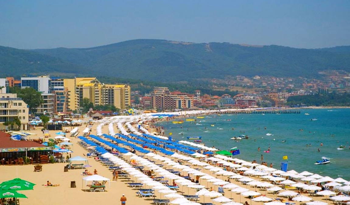 Преимущества и недостатки курорта в июле в Бургасе