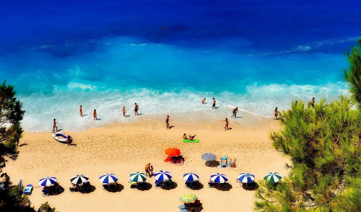 Можно ли купаться в Греции в октябре