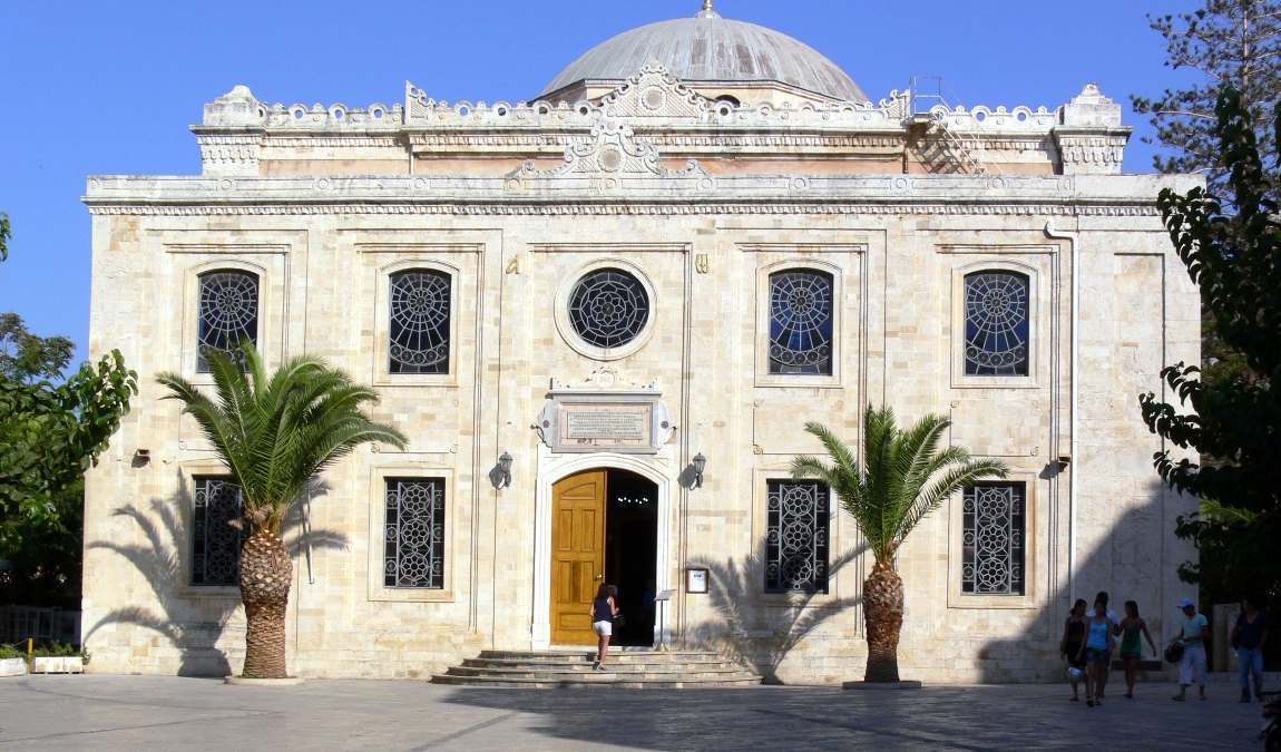Экскурсионный отдых в Ираклионе в июле: Собор Святого Тита