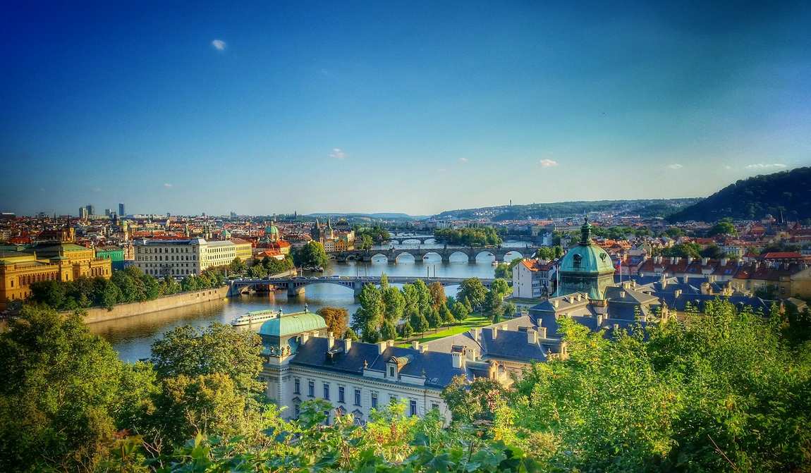 прага в июле: солнечный отдых в сердце чехии фото 1