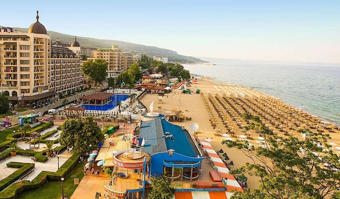 Пляжный отдых в Варне в августе